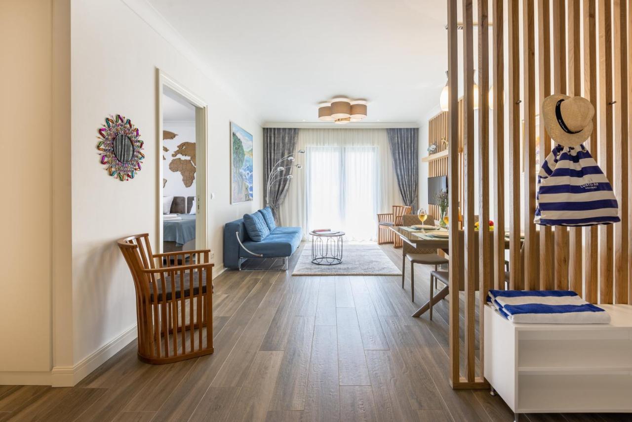 Lustica Apartments Central Тиват Екстериор снимка